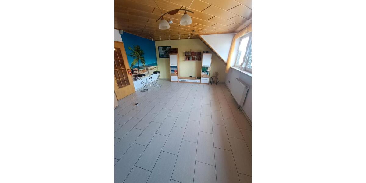 Dachgeschoßwohnung Heiligenstadt in Oberfranken - 2.5 Zimmer, 70 m&sup2;, 475&euro; | Angebot:25403434