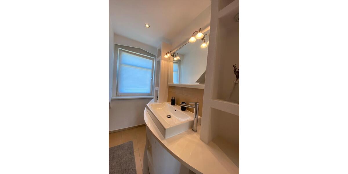 Dachgeschoßwohnung Ellerau - 3 Zimmer, 90 m&sup2;, 1.800&euro; | Angebot:25158226