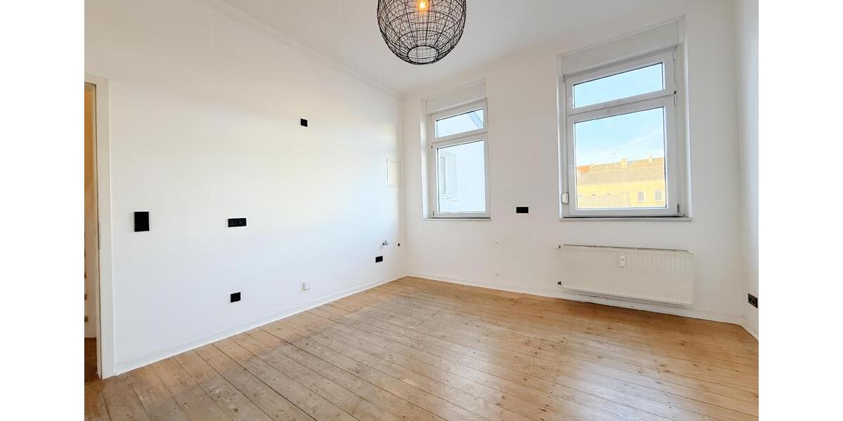 GROßZÜGIGE MASIONETTEWOHNUNG MIT 139M² IM ZENTRUM ZU MIETEN! 3.5 zimmer