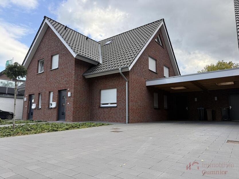 IMMOBILIEN GUMNIOR präsentiert *provisionsfrei*: Moderne Doppelhaushälfte in Emsbüren mit Garten und Carport zimmer