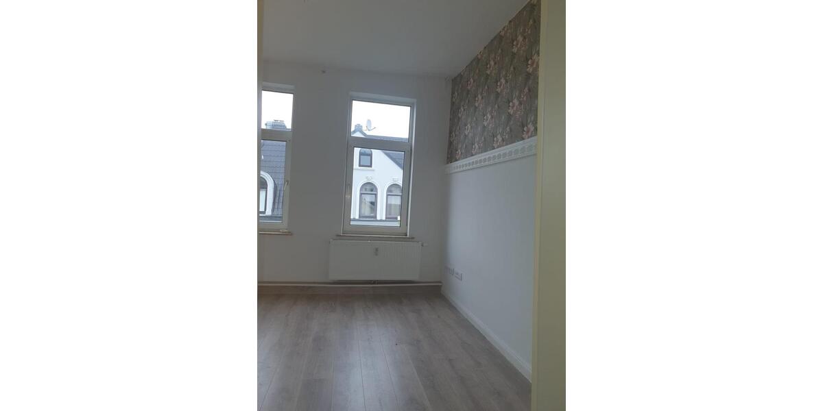 Dachgeschoßwohnung Bremerhaven - 3 Zimmer, 94 m&sup2;, 650&euro; | Angebot:26151275