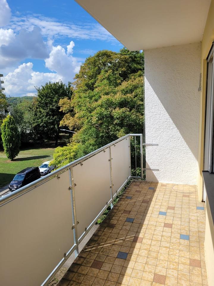 3 ZKB Wohnung mit Balkon und Garage