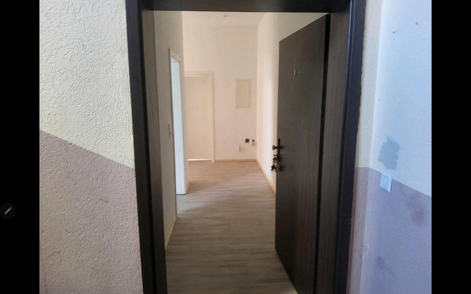 4 Zimmer Wohnung zu Vermieten In Hannover Hainholz - 100 m2 4 zimmer
