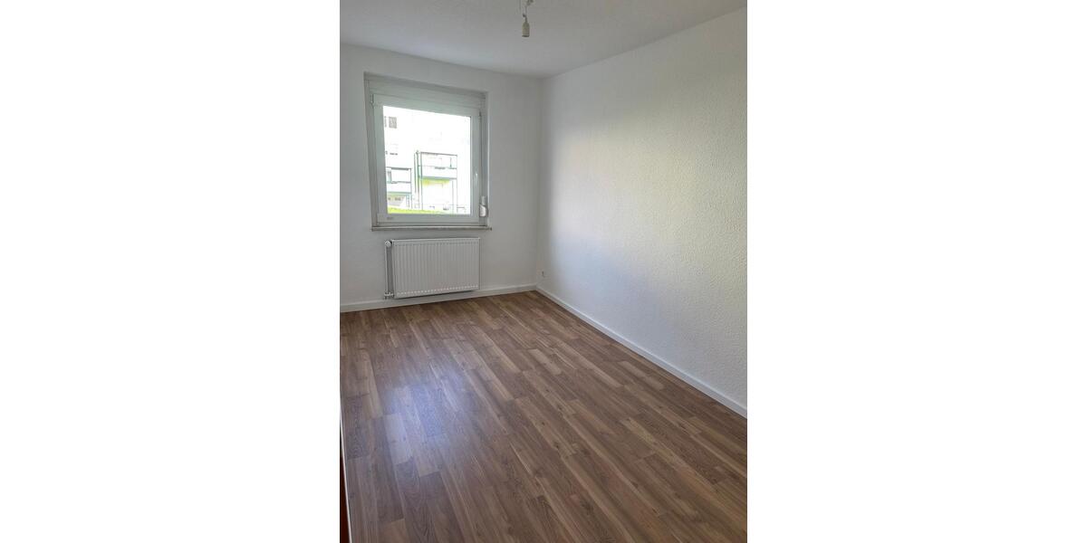 Hochparterre Geithain - 3 Zimmer, 60 m&sup2;, 500&euro; | Angebot:26544902