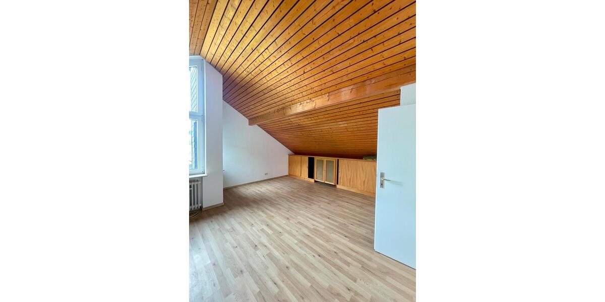 Dachgeschoßwohnung Leidersbach - 2 Zimmer, 60 m&sup2;, 600&euro; | Angebot:26527332