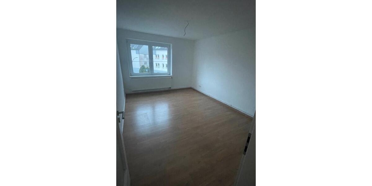 Etagenwohnung Remscheid Gemarkung Bergisch Born - 2 Zimmer, 56 m&sup2;, 450&euro; | Angebot:24982466