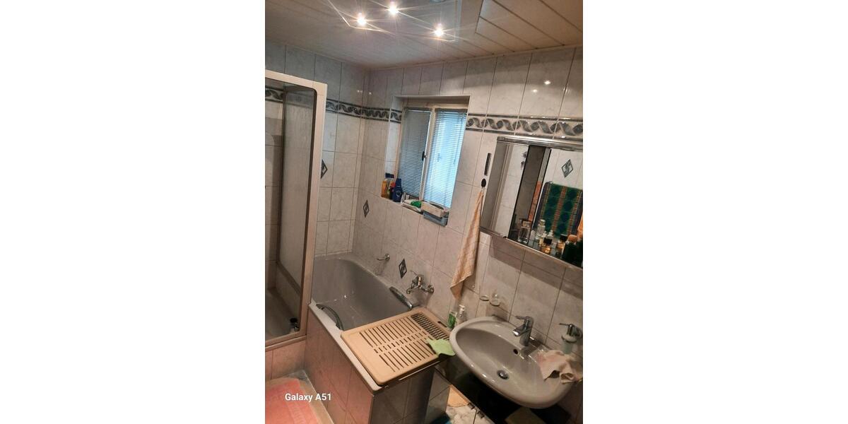 Einfamilienhaus Neuhaus am Rennweg - 6 Zimmer, 100 m&sup2;, 700&euro; | Angebot:26162714