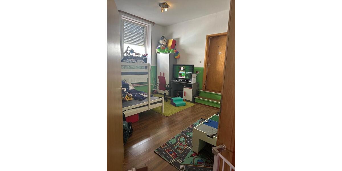 Etagenwohnung Pirmasens Niedersimten - 5 Zimmer, 130 m&sup2;, 695&euro; | Angebot:26535192