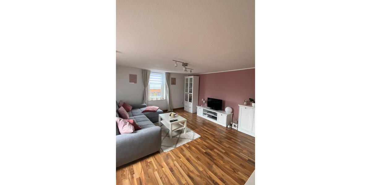 Dachgeschoßwohnung Höxter - 2 Zimmer, 75 m&sup2;, 490&euro; | Angebot:25963728