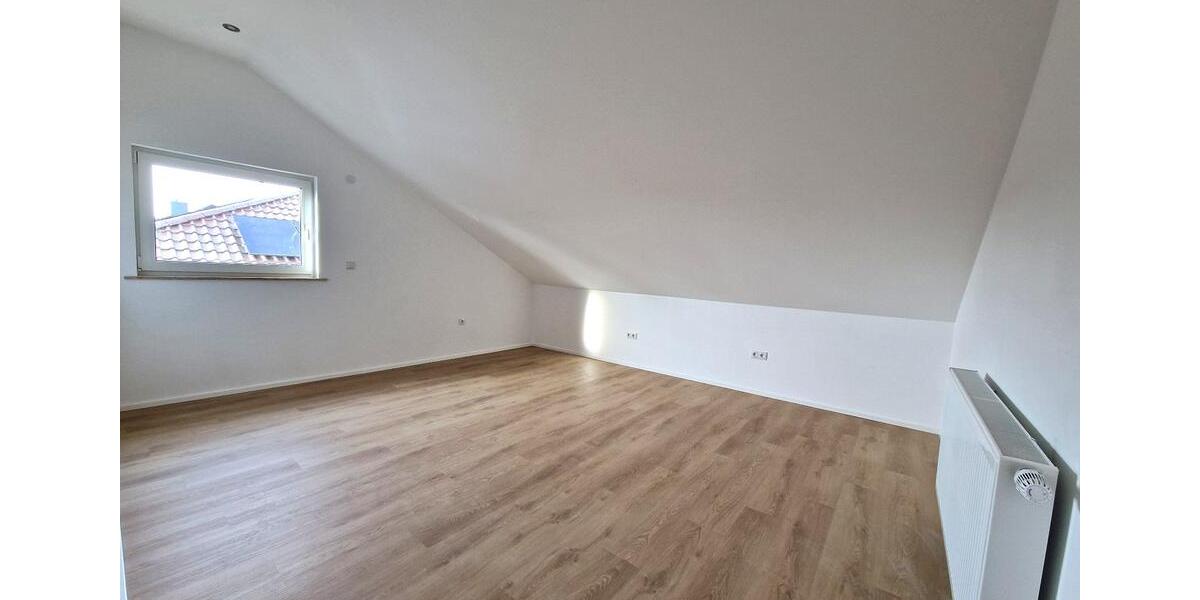 Dachgeschoßwohnung Albisheim (Pfrimm) - 2 Zimmer, 73 m&sup2;, 800&euro; | Angebot:26442559