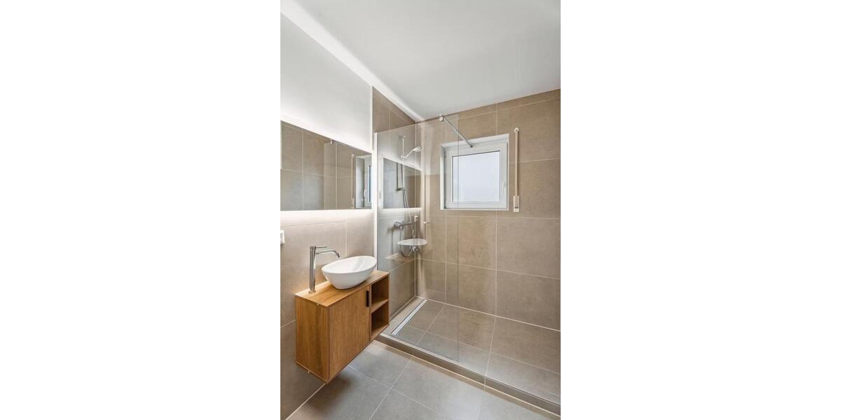 Wohnen auf Zeit Friedrichshafen - 1 Zimmer, 13 m&sup2;, 650&euro; | Angebot:24374732