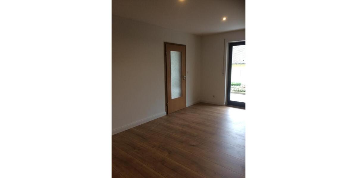 Gepflegte 2-Zimmer-Wohnung mit Terrasse in Eltmann 2 zimmer