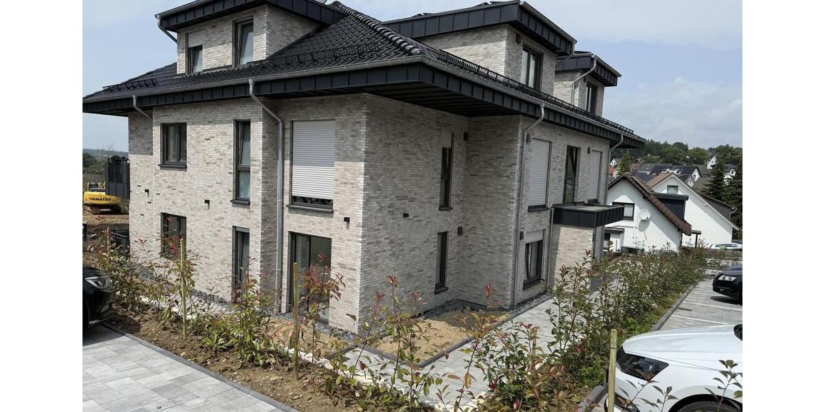 ** Exklusive 3-Zimmer- Dachgeschosswohnung im Herzen von Waldbröl !** 3 zimmer