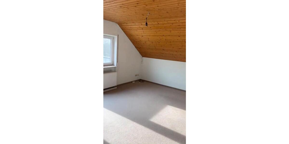 Dachgeschoßwohnung Flein - 3 Zimmer, 63 m&sup2;, 800&euro; | Angebot:26169749