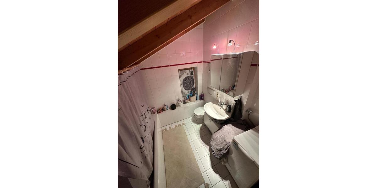 Etagenwohnung Holzkirchen - 2 Zimmer, 62 m&sup2;, 1.250&euro; | Angebot:24803911