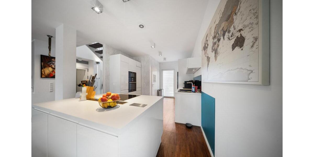 Einfamilienhaus Breiholz - 5 Zimmer, 168 m&sup2;, 2.100&euro; | Angebot:26574576