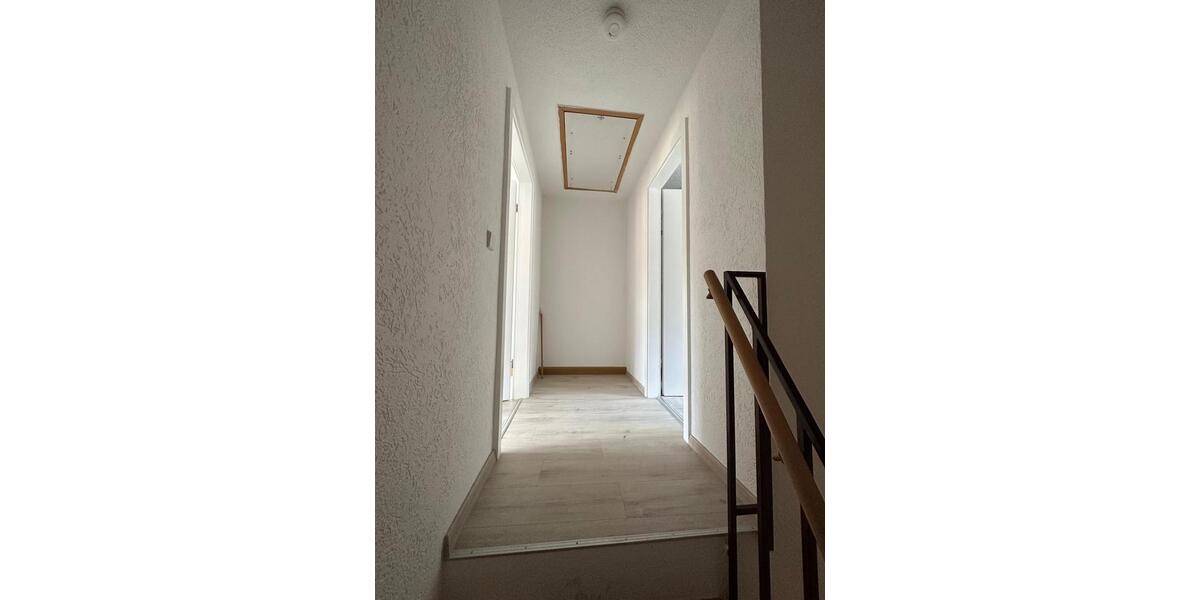 Etagenwohnung Waltershausen - 2 Zimmer, 56 m&sup2;, 450&euro; | Angebot:26623722