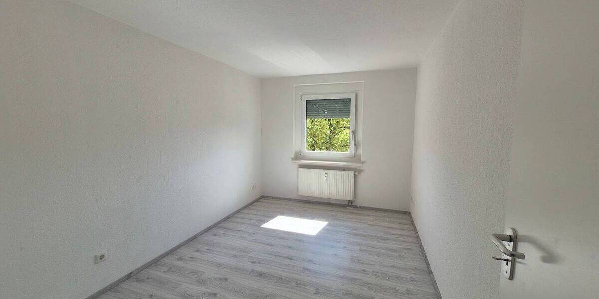 Etagenwohnung Singen (Hohentwiel) Singen - 2 Zimmer, 61 m&sup2;, 740&euro; | Angebot:26641451