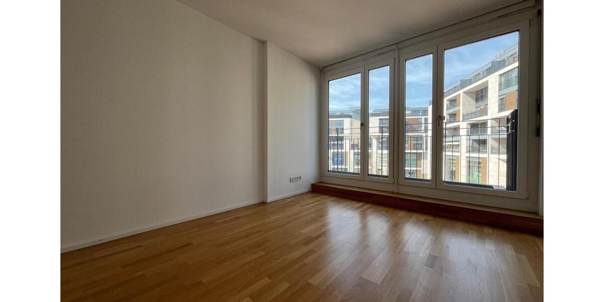 Etagenwohnung Stuttgart - 3 Zimmer, 122 m&sup2;, 2.157&euro; | Angebot:26069054