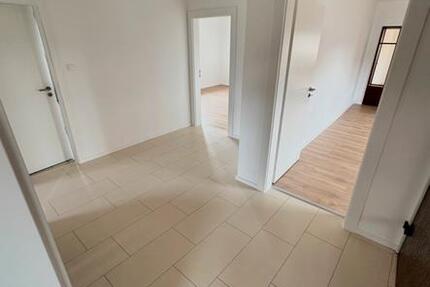 Renovierte 5-Zimmer-Wohnung zu vermieten 5 zimmer