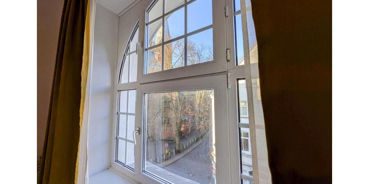 Etagenwohnung Lübeck Innenstadt - 4 Zimmer, 120 m&sup2;, 1.200&euro; | Angebot:25375217