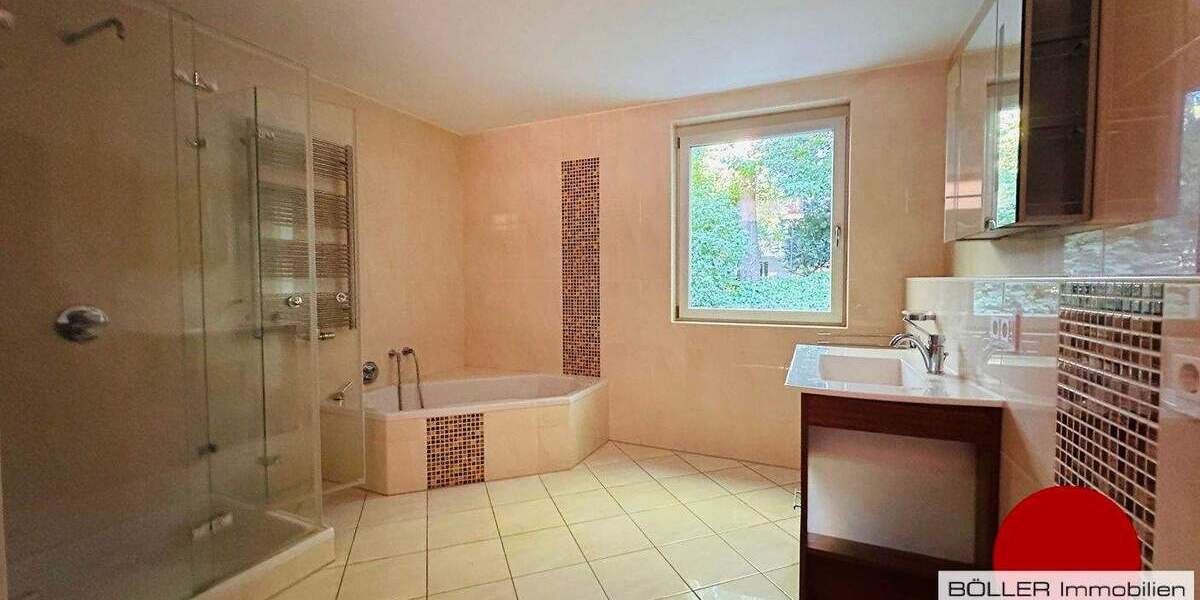 Schön und ruhig wohnen in Erlenstegen! Hochwertige 4-Zi. Wohnung mit Einbauküche und großer Sonnenterrasse. 4 zimmer