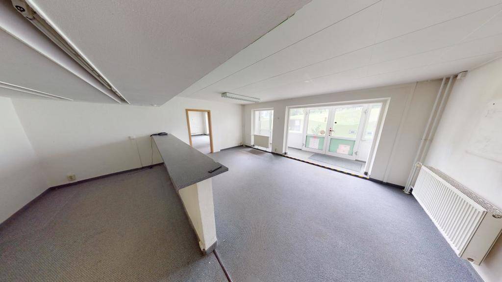 Gewerbeobjekt Chemnitz Altendorf - 1 Zimmer, 184 m&sup2;, 1.000&euro; | Angebot:26834813