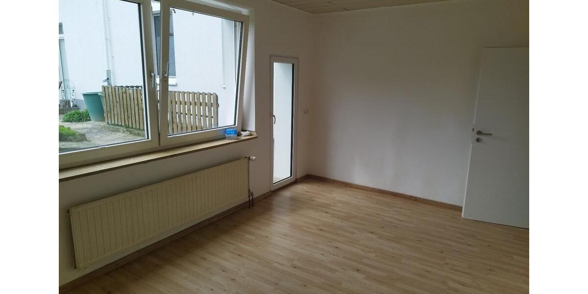 Erdgeschoßwohnung Warburg - 3 Zimmer, 72 m&sup2;, 500&euro; | Angebot:26456145