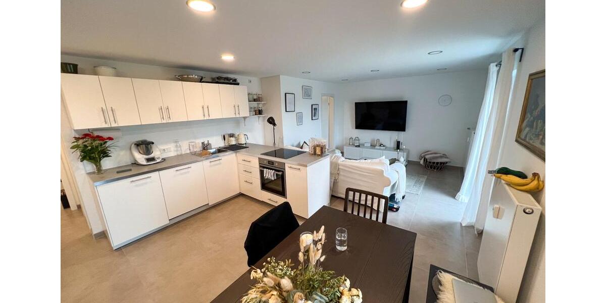 Etagenwohnung Tiefenbach - 3 Zimmer, 93 m&sup2;, 900&euro; | Angebot:26476771