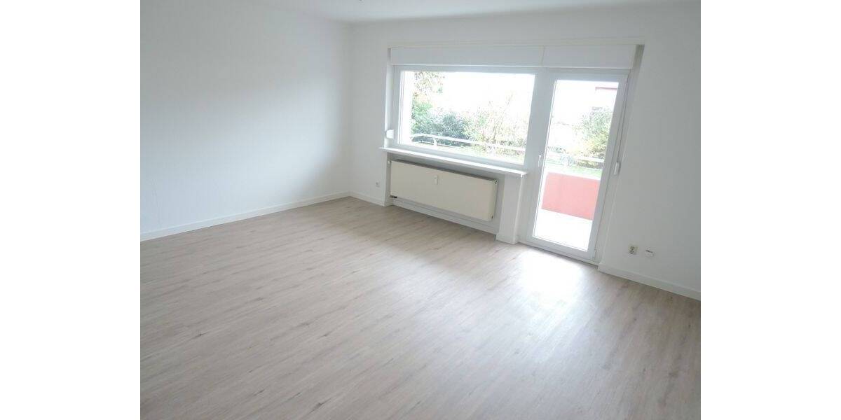 Renovierte und helle Erdgeschosswohnung mit Balkon in stadtnaher Wohnlage 2 zimmer