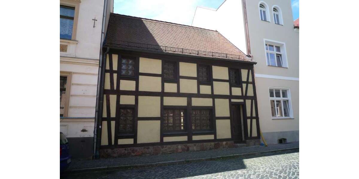 Etagenwohnung Golßen Stadt Golßen - 2 Zimmer, 47 m&sup2;, 370&euro; | Angebot:26751841