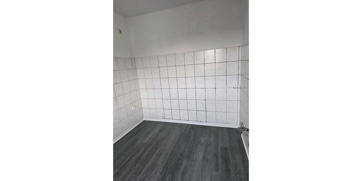 Dachgeschoßwohnung Dessau-Roßlau Roßlau - 3 Zimmer, 62 m&sup2;, 385&euro; | Angebot:24846320