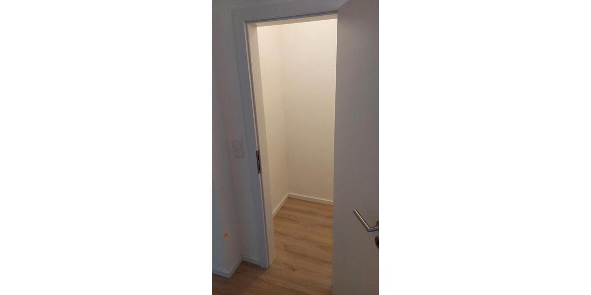 Etagenwohnung Barntrup - 2 Zimmer, 82 m&sup2;, 600&euro; | Angebot:26428246