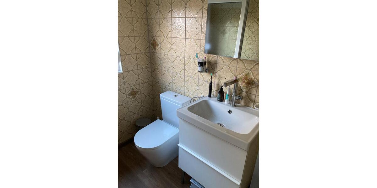 Wohnen auf Zeit Olpe - 7 Zimmer, 156 m&sup2;, 80&euro; | Angebot:26088542
