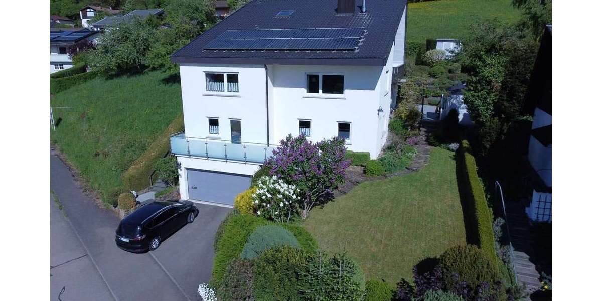 Einfamilienhaus Albstadt-Laufen Laufen - 10 Zimmer, 245 m&sup2;, 1.950&euro; | Angebot:26071506