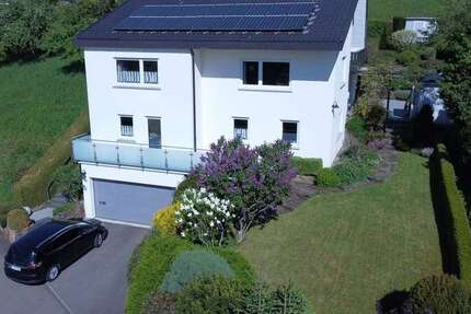 Haus Albstadt-Laufen Laufen - 10 Zimmer, 245 m&sup2;, 1.950&euro; | Angebot:26071506