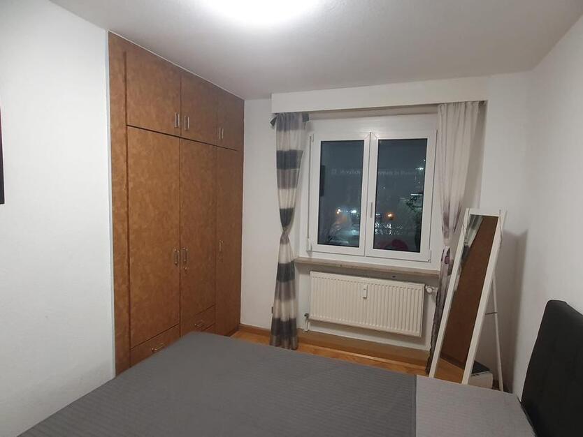 Vermiete ein Zimmer, in einer 4 Zimmer Wohnung als WG