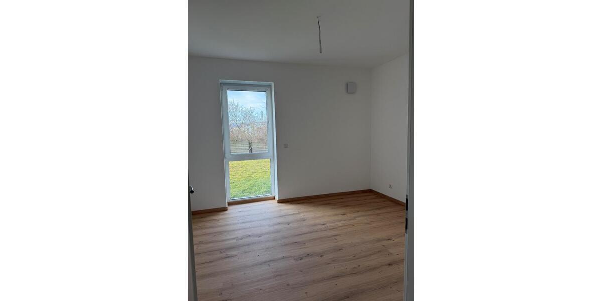 Etagenwohnung Kirtorf - 3 Zimmer, 88 m&sup2;, 1.360&euro; | Angebot:24609544