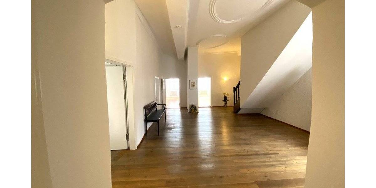 Gewerbeobjekt Nördlingen - 7 Zimmer, 182 m&sup2;, 1.570&euro; | Angebot:25667577