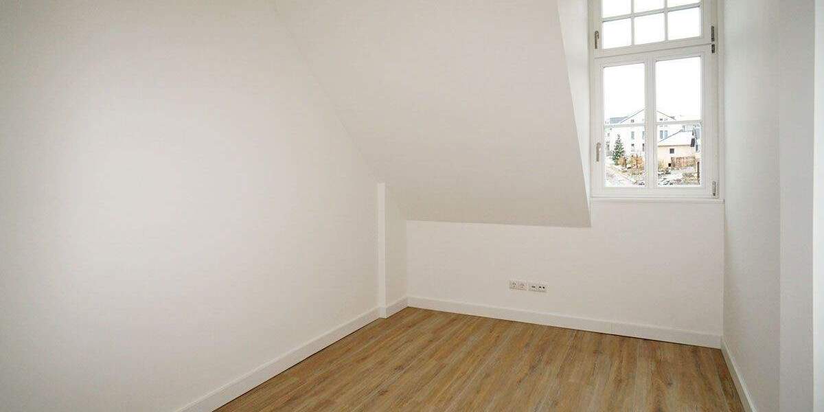 Etagenwohnung Freital / Saalhausen Saalhausen - 4 Zimmer, 122 m&sup2;, 1.250&euro; | Angebot:25689325