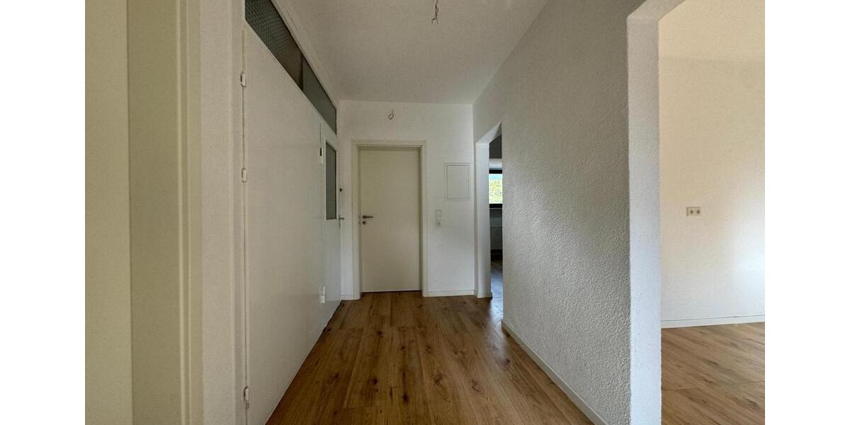 Dachgeschoßwohnung Sankt Ingbert - 3 Zimmer, 66 m&sup2;, 685&euro; | Angebot:23811452