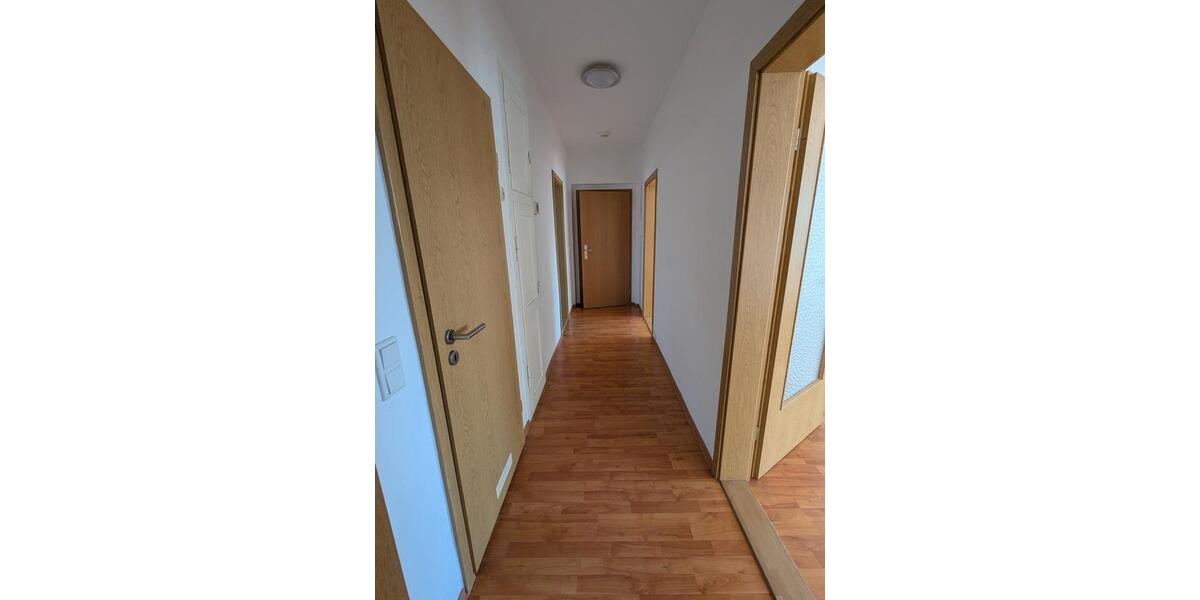 Etagenwohnung Zeitz - 3 Zimmer, 61 m&sup2;, 430&euro; | Angebot:26532605