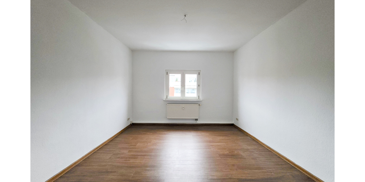 Eckbadewanne und Dusche - Tolle 3 Zimmer DG Wohnung mit Gartennutzung - Dachgeschoßwohnung Gera Ostviertel | Angebot:27365789
