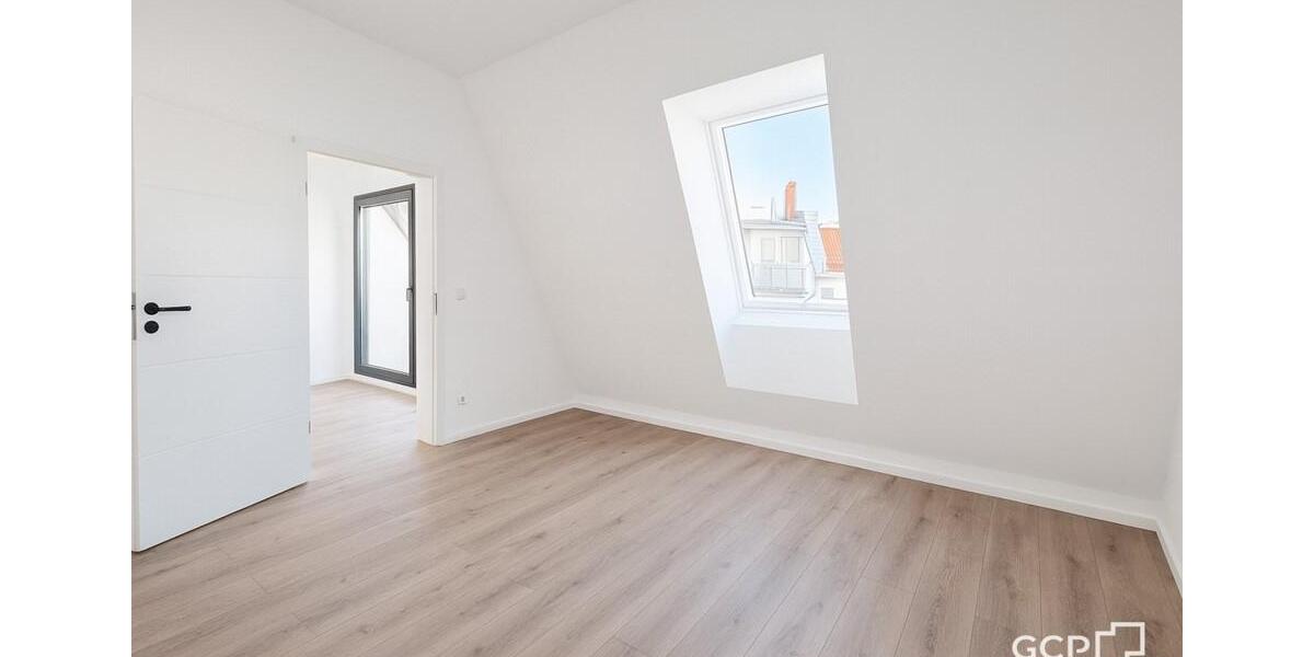 Dachgeschoßwohnung Berlin Mitte - 4 Zimmer, 122 m&sup2;, 2.501&euro; | Angebot:23317054