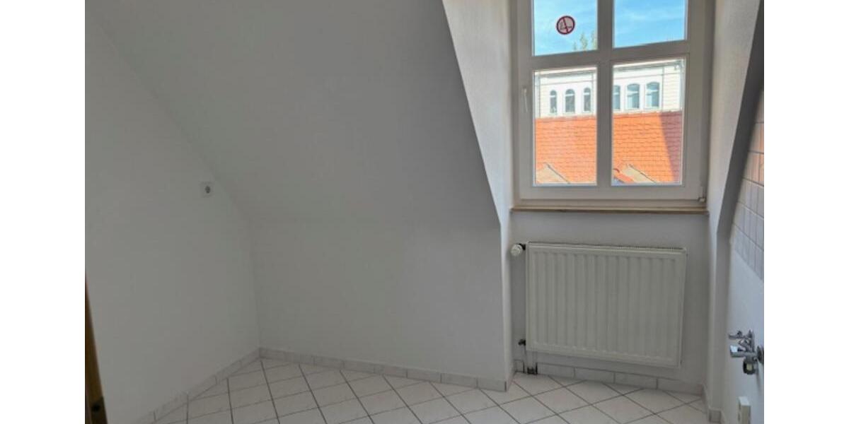 Dachgeschoßwohnung Weißenfels - 1 Zimmer, 51 m&sup2;, 303&euro; | Angebot:23860103