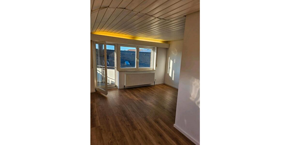 Dachgeschoßwohnung Bühlerzell - 4 Zimmer, 100 m&sup2;, 1.100&euro; | Angebot:24308414