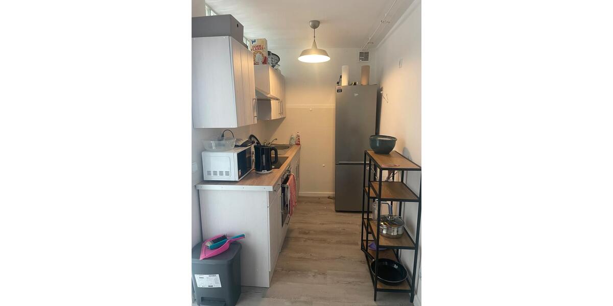 Möbliertes Zimmer für Studenten- Souterrain 1 zimmer