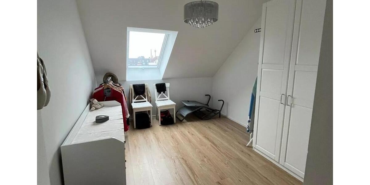 Dachgeschoßwohnung Schweinfurt Gartenstadt - 4 Zimmer, 98 m&sup2;, 1.190&euro; | Angebot:25990721