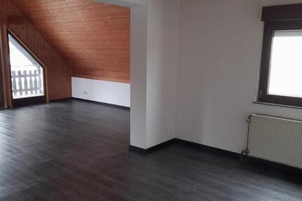 4 Zi- Dachgeschosswohnung, Braunfels-Philippstein in 3-Fam.-Haus 4 zimmer