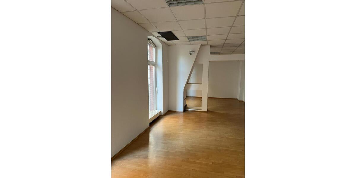 Etagenwohnung Holzminden - 3 Zimmer, 76 m&sup2;, 680&euro; | Angebot:25378937